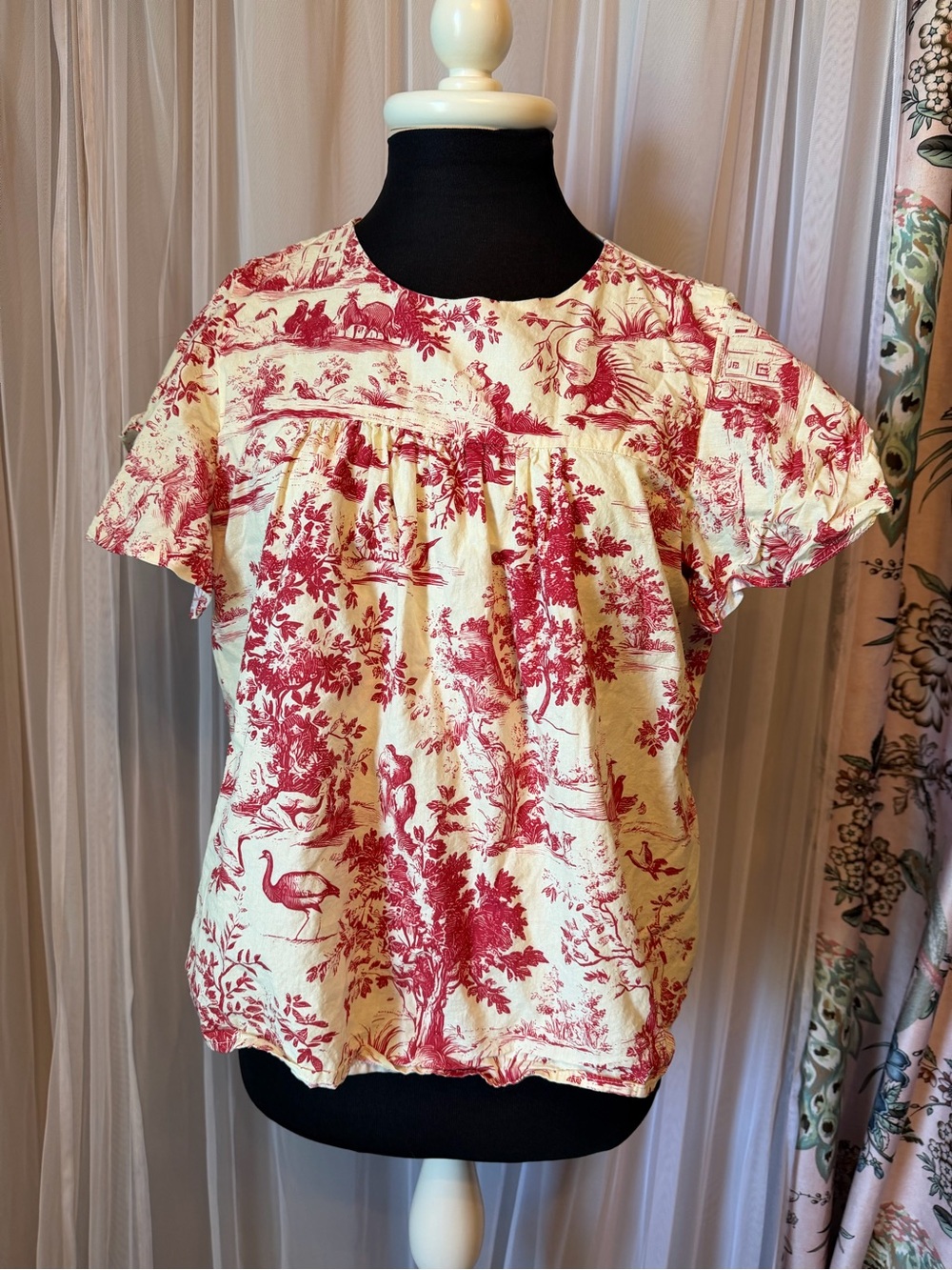 TCEC Cream and Red Toile Short Sleeve Blouse